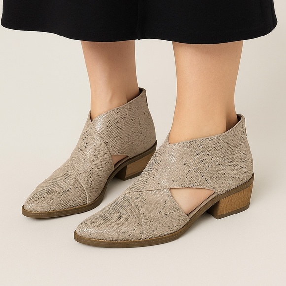 UNITY IN DIVERSITY x Lavorazione Artigiana Italian Snakeskin Leather Booties 37 - Picture 1 of 16